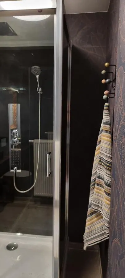 Logies La Chevre Folle - Lodging & Cooking In Style With Shared Kitchen Ostend 0*,