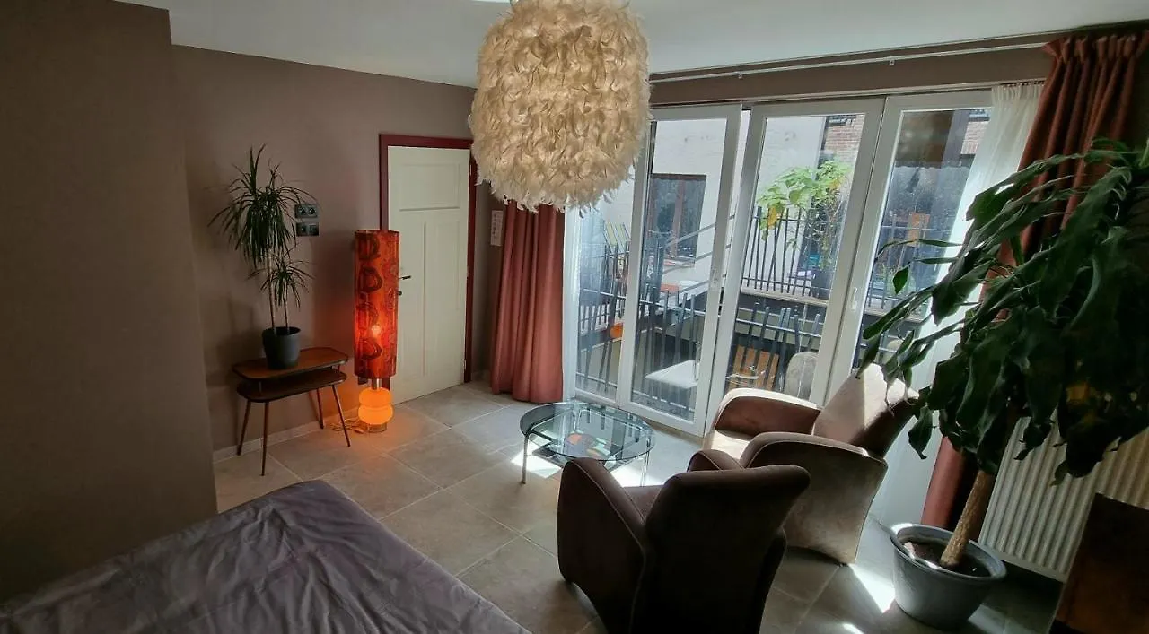 Bed & Breakfast Logies La Chevre Folle - Lodging & Cooking In Style With Shared Kitchen Ostend