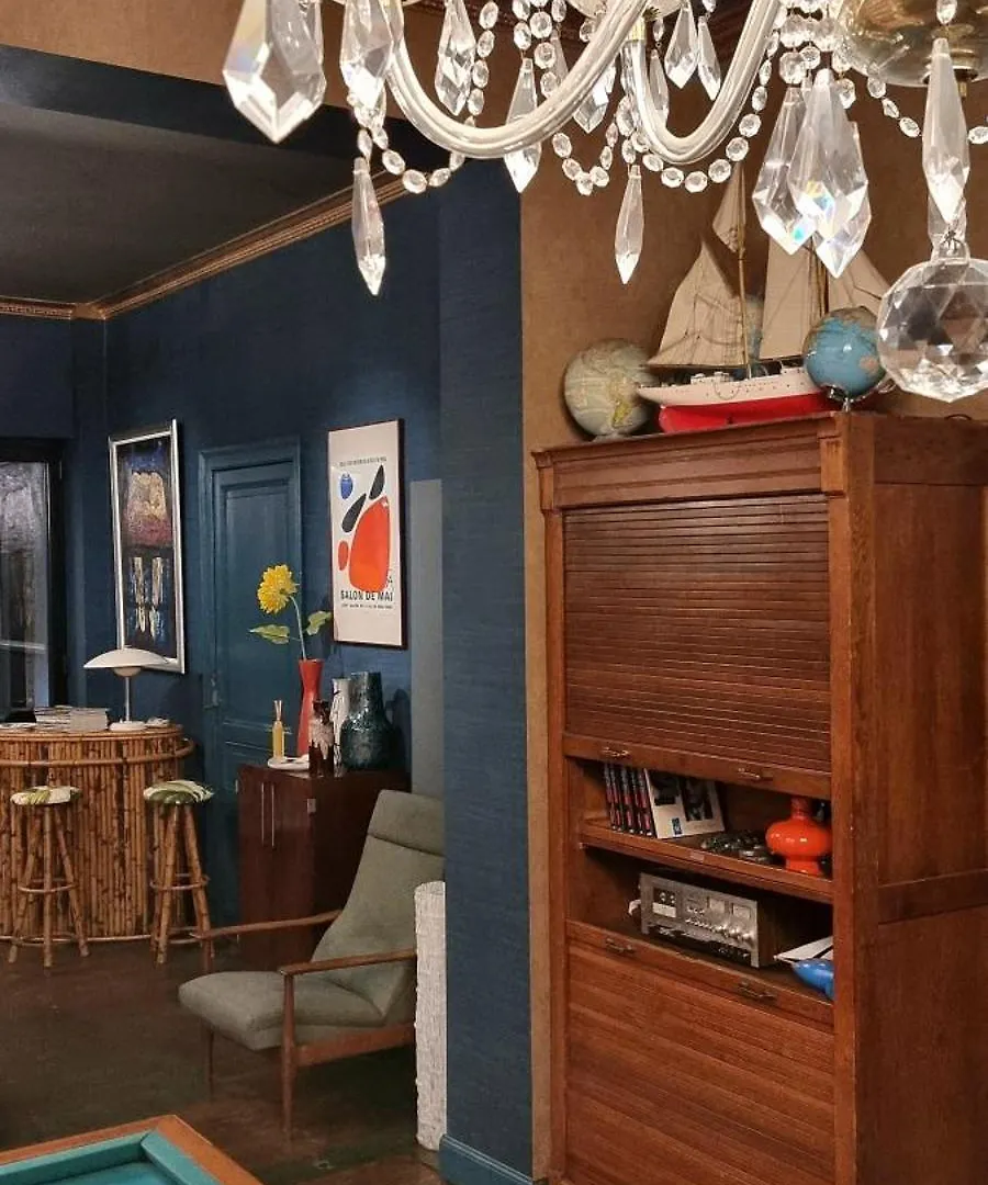 Logies La Chevre Folle - Lodging & Cooking In Style With Shared Kitchen Ostend Bed & Breakfast