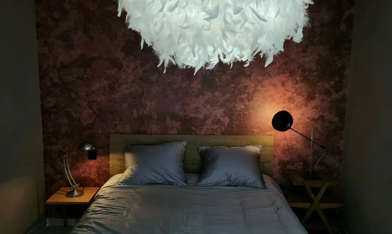 Logies La Chevre Folle - Lodging & Cooking In Style With Shared Kitchen Ostende